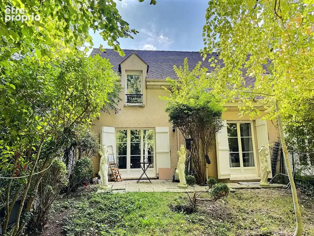 Appartement à EPERNON
