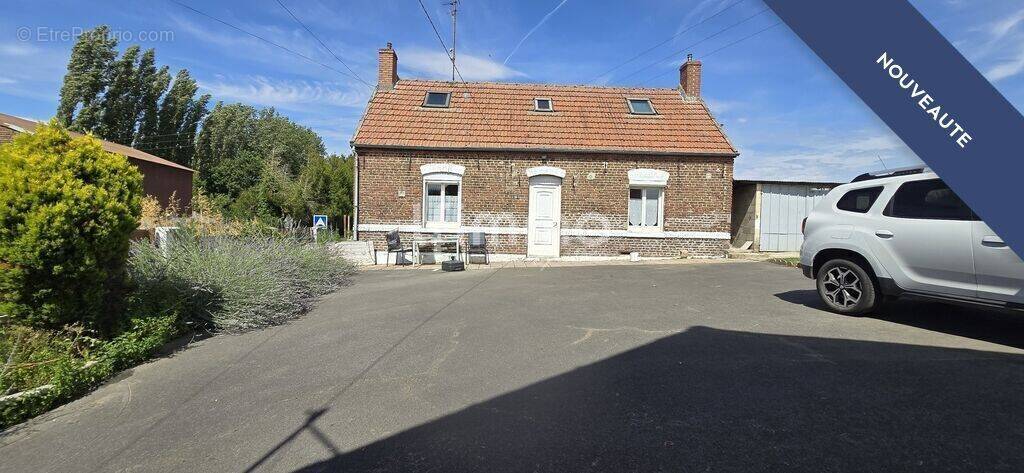 Maison à LAGNICOURT-MARCEL