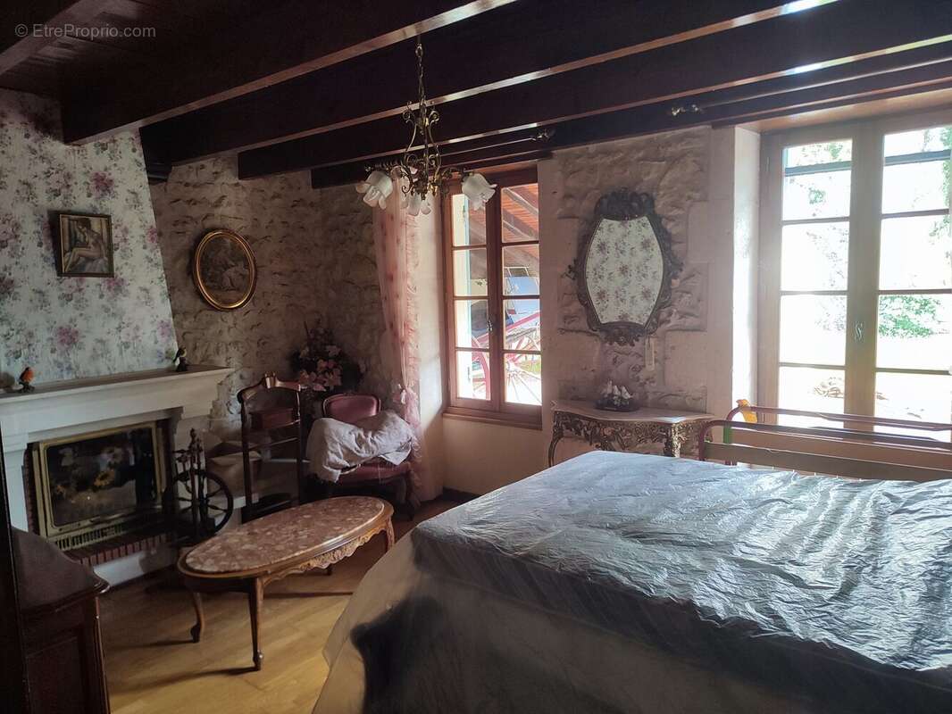 Maison à COURPIGNAC