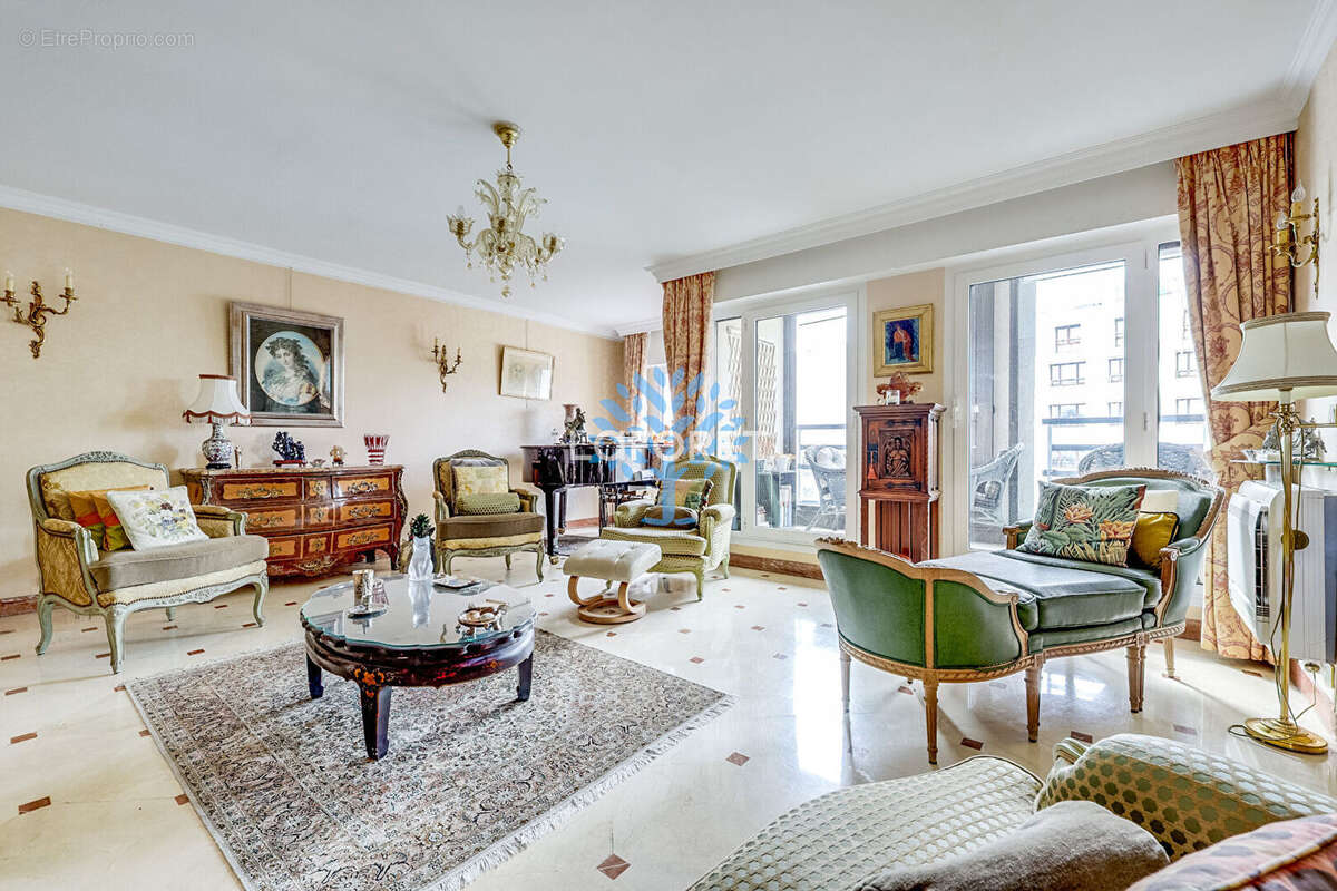 Appartement à PARIS-12E