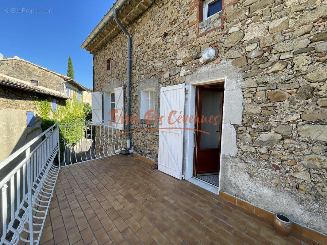 Maison de village avec cour. - photo 11