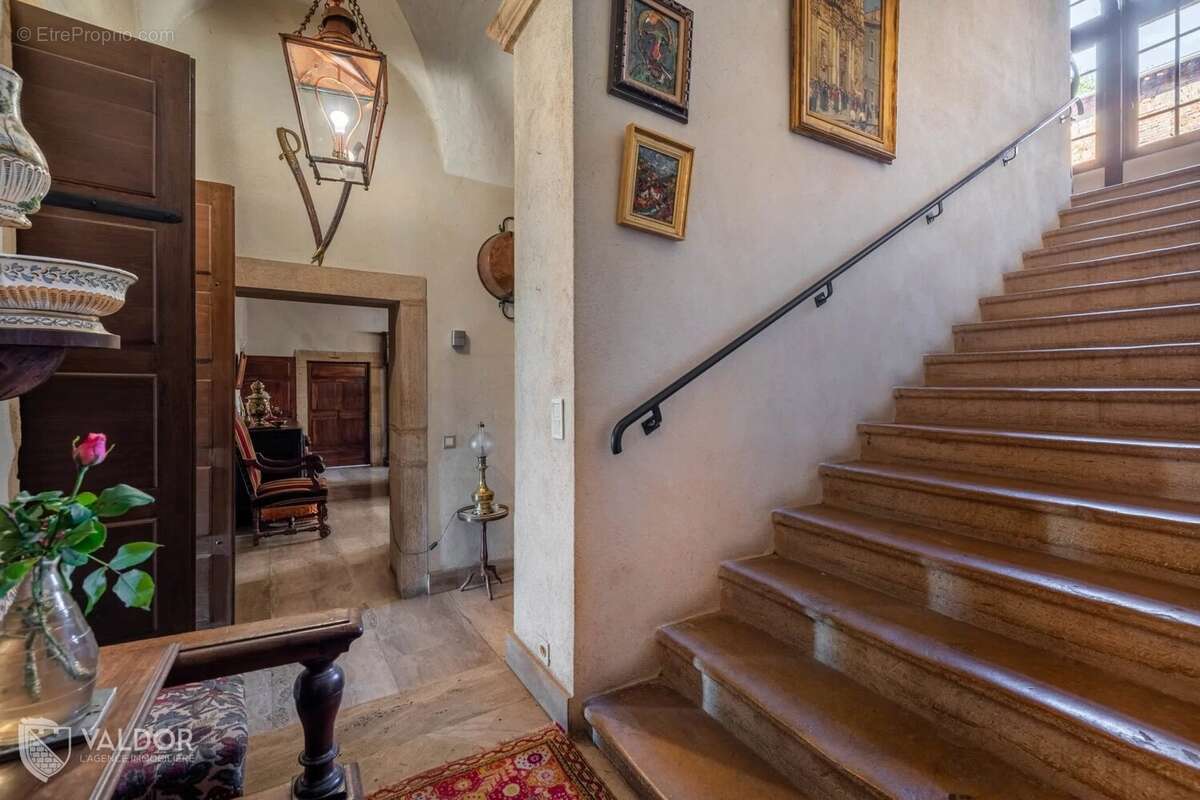 Maison à AMPLEPUIS