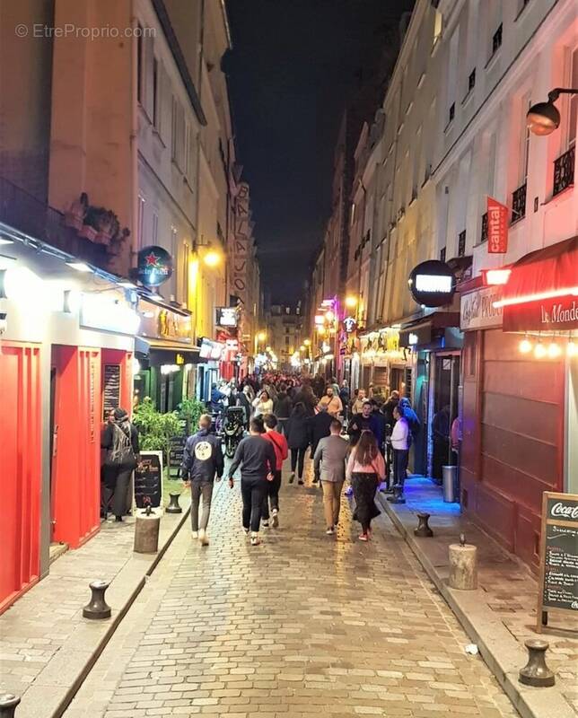 Commerce à PARIS-11E