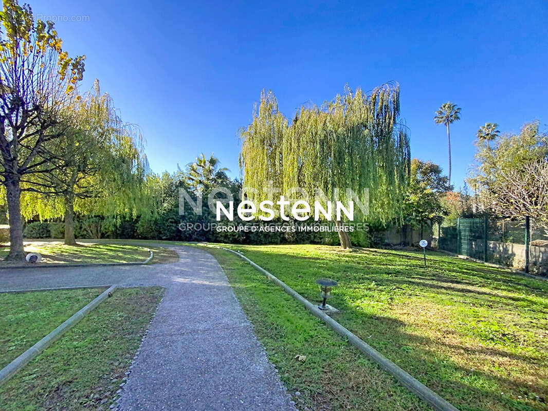 Appartement à VALLAURIS