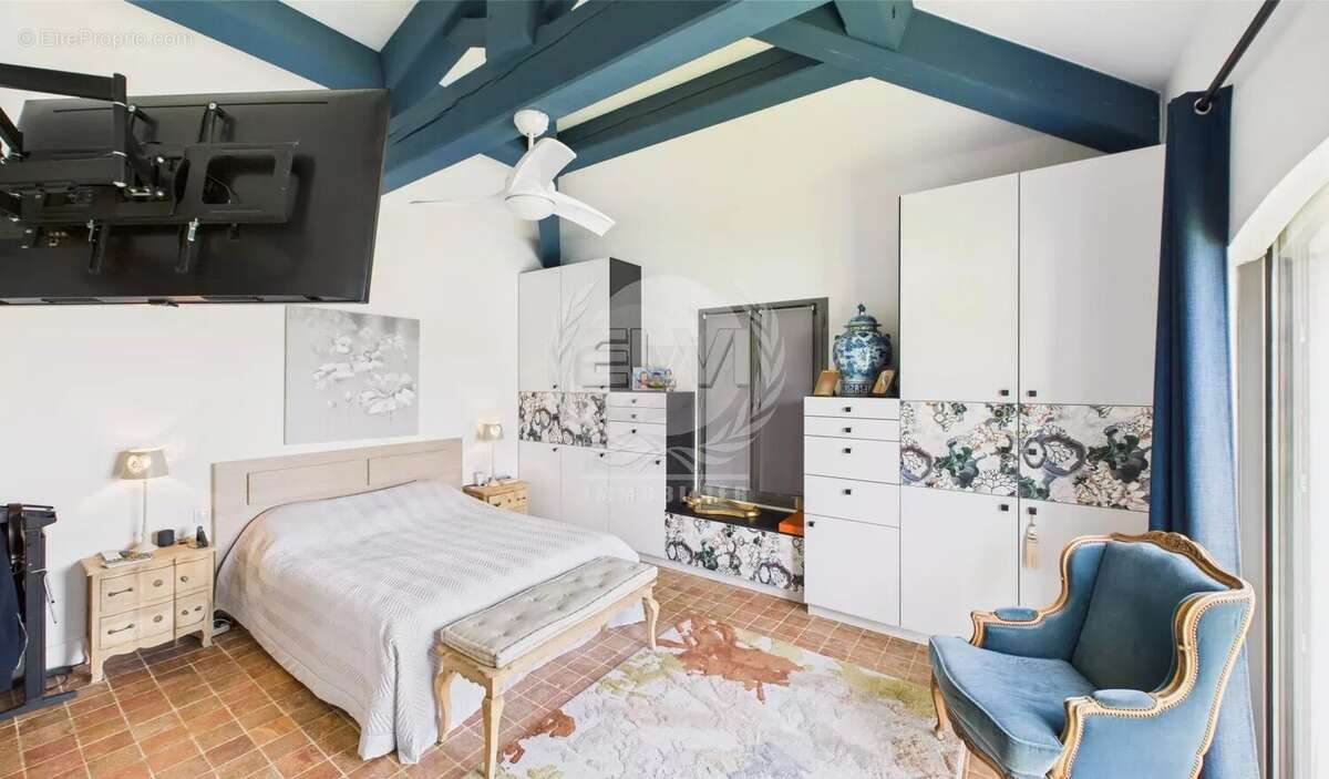 Maison à PLAN-DE-LA-TOUR