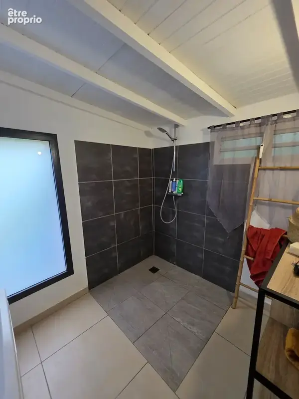 Villa 5 chambres + 2 F2 indépendants sur plus de 2400 m² de terrain - photo 28