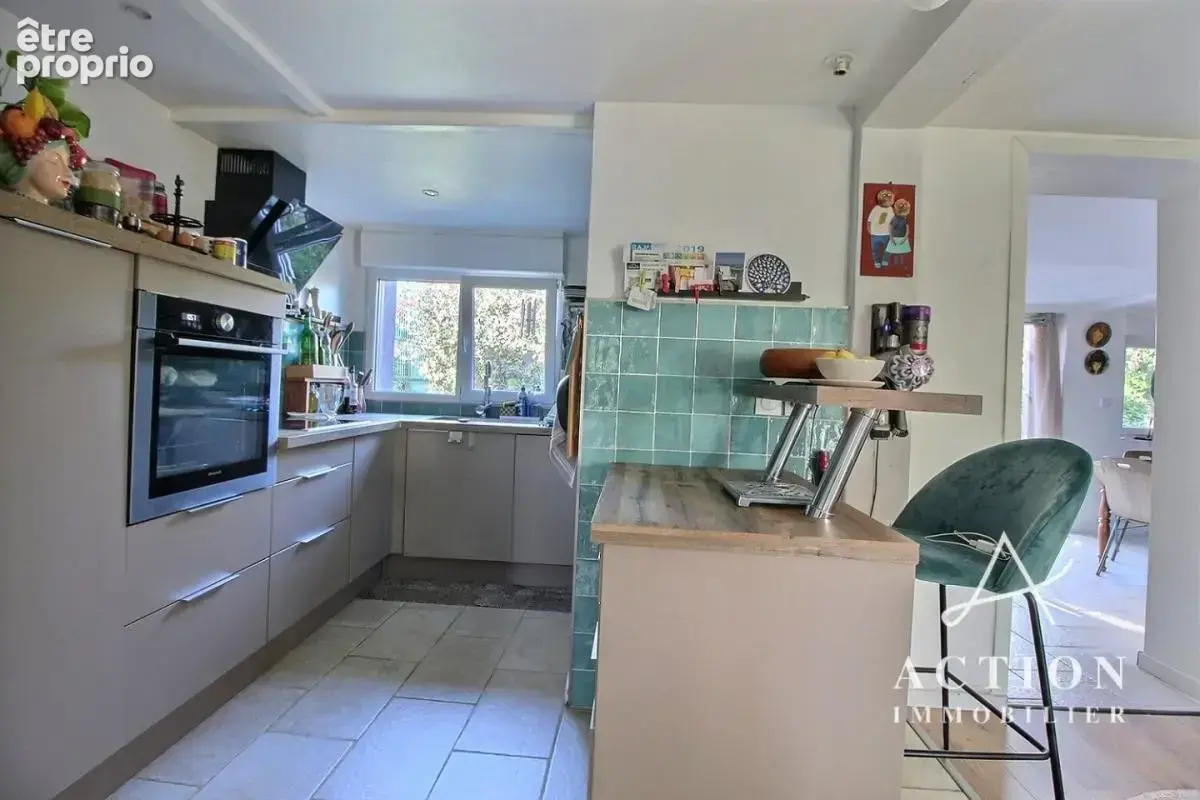 Leers -maison individuelle 137 m² - flamande - semi plain pied - 4 chambres - 2 garages - place de stationnement - jardin - photo 3