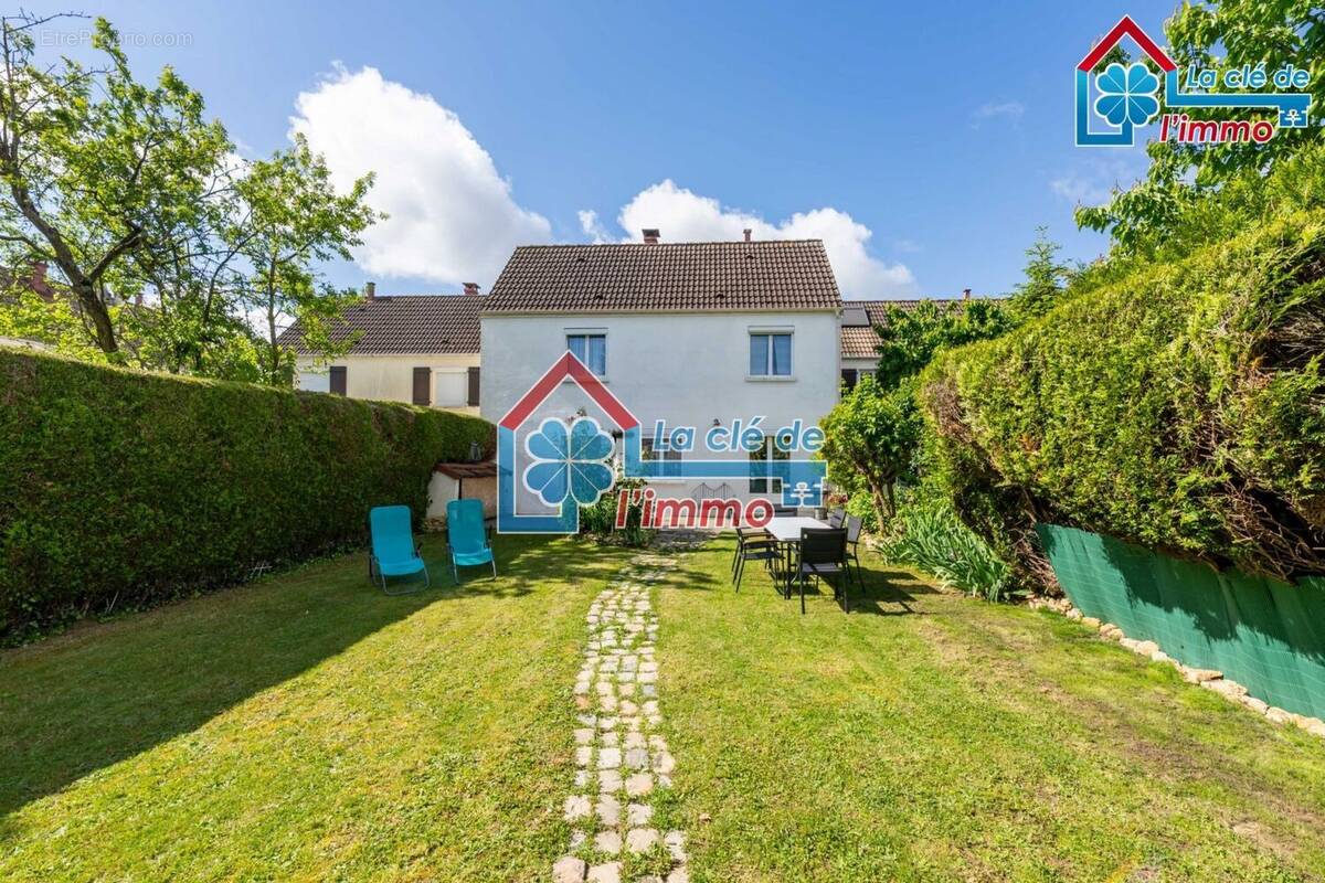 Maison à MOISSY-CRAMAYEL