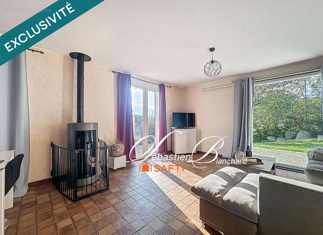 Photo 2 - Maison à ANGLEFORT