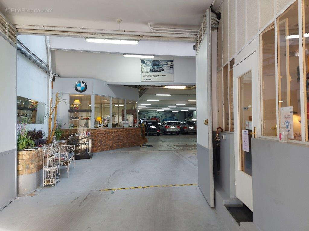 Commerce à PARIS-11E