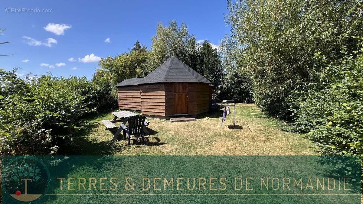 A vendre Propriété touristique de charme au cur de la campagne normande, offrant un cadre paisible et un fort potentiel d'activ - photo 31