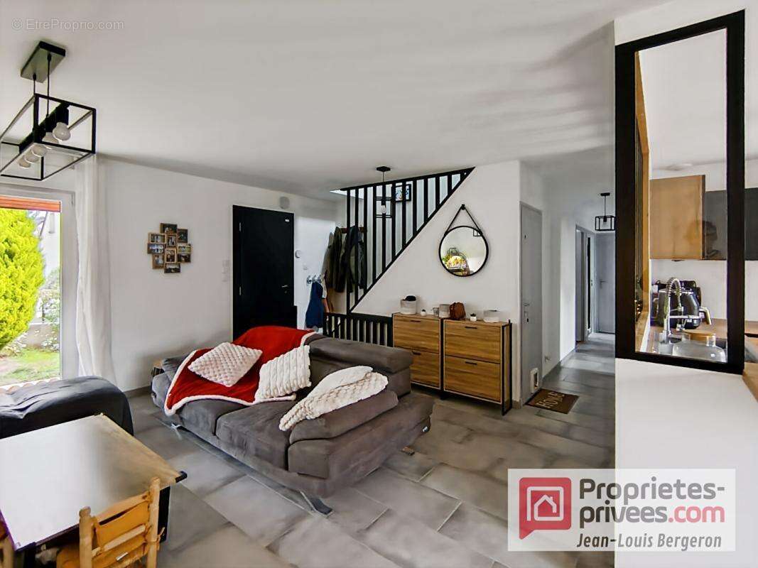 Maison à ARTANNES-SUR-INDRE