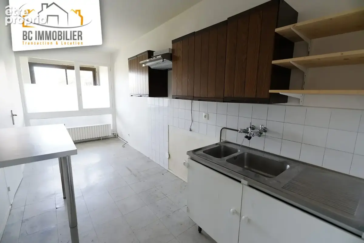 Appartement 4 pièces 93 m² à vendre à Ferney-Voltaire (01210) - photo 4