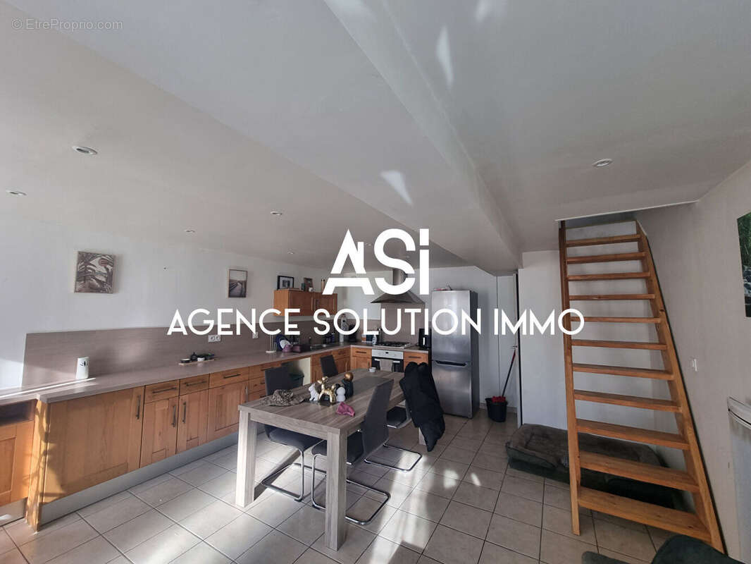 Maison à VILLAINES-LA-JUHEL