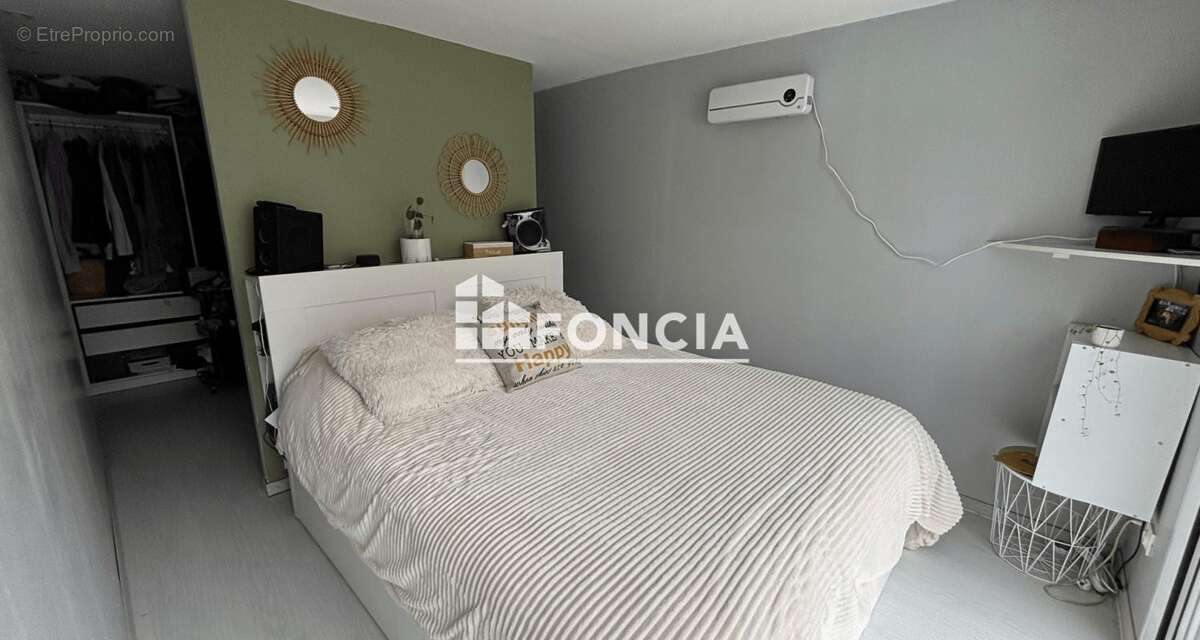 Maison à LA VILLE-AUX-DAMES