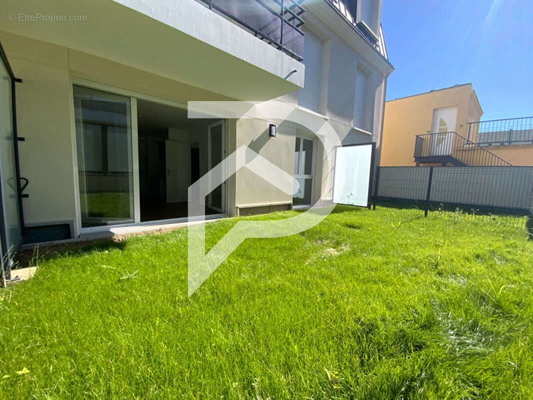 Appartement à BREUILLET