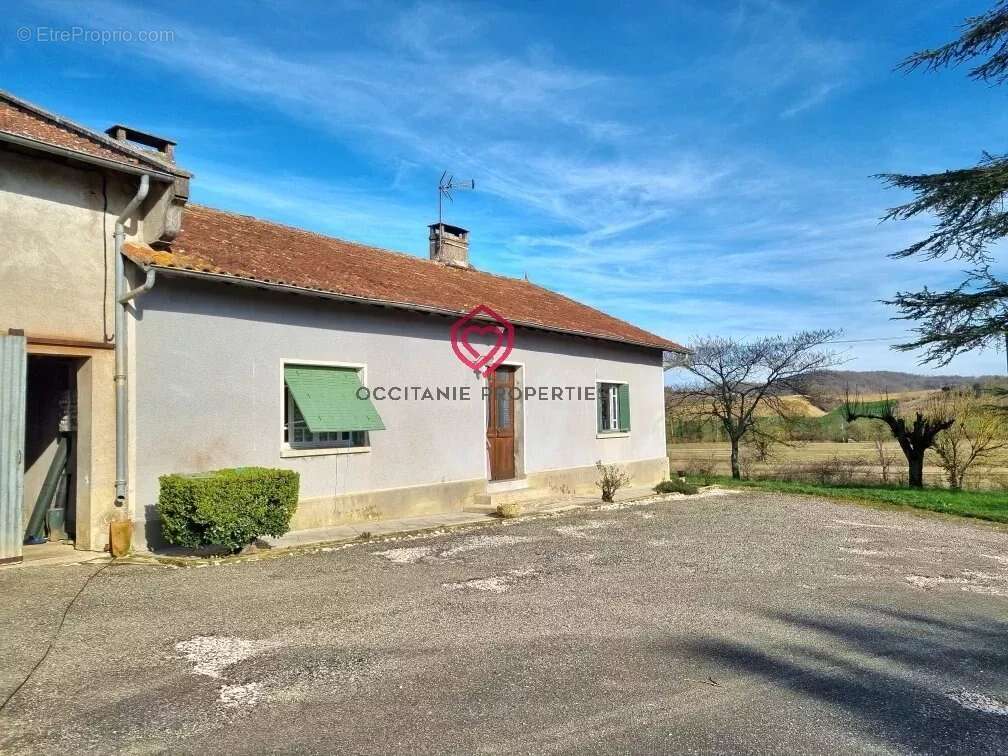 Maison à SEISSAN