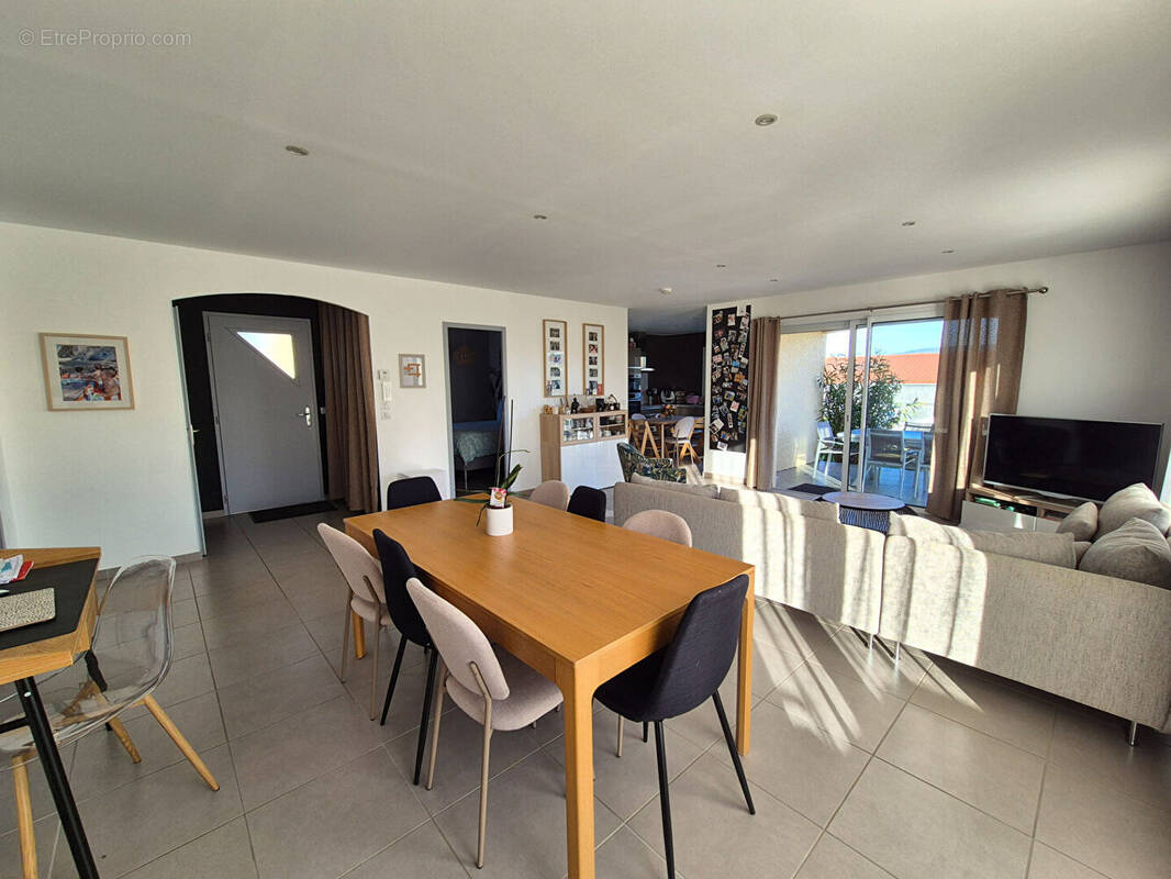 Maison à SAINT-ETIENNE-DU-BOIS