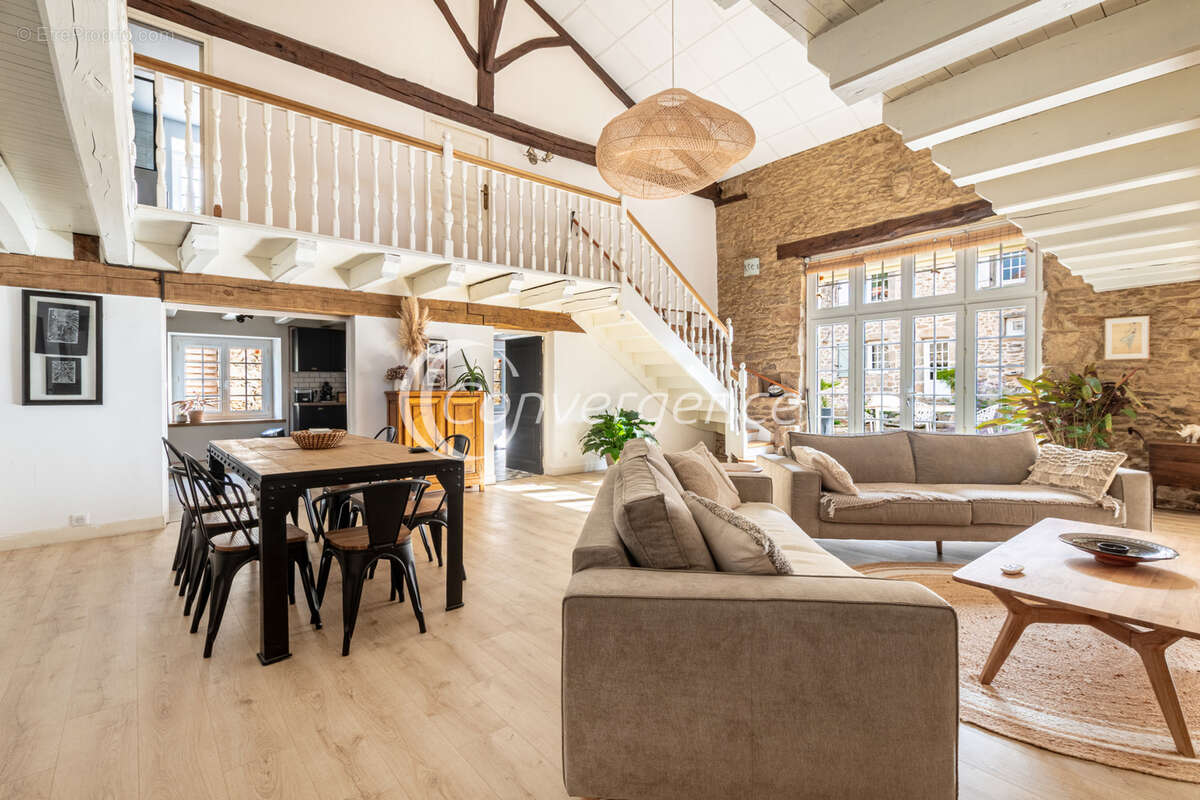 Maison à SAINT-JOUVENT