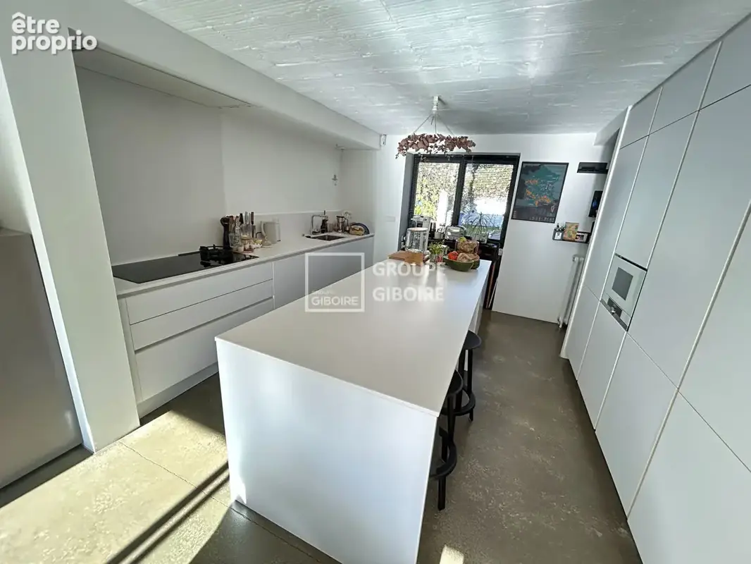 A VENDRE - AGENCE GIBOIRE - RENNES Bourg L'évêque/Anatole France - Maison d'environ 157m2 habitables et 165m² au sol - photo 4