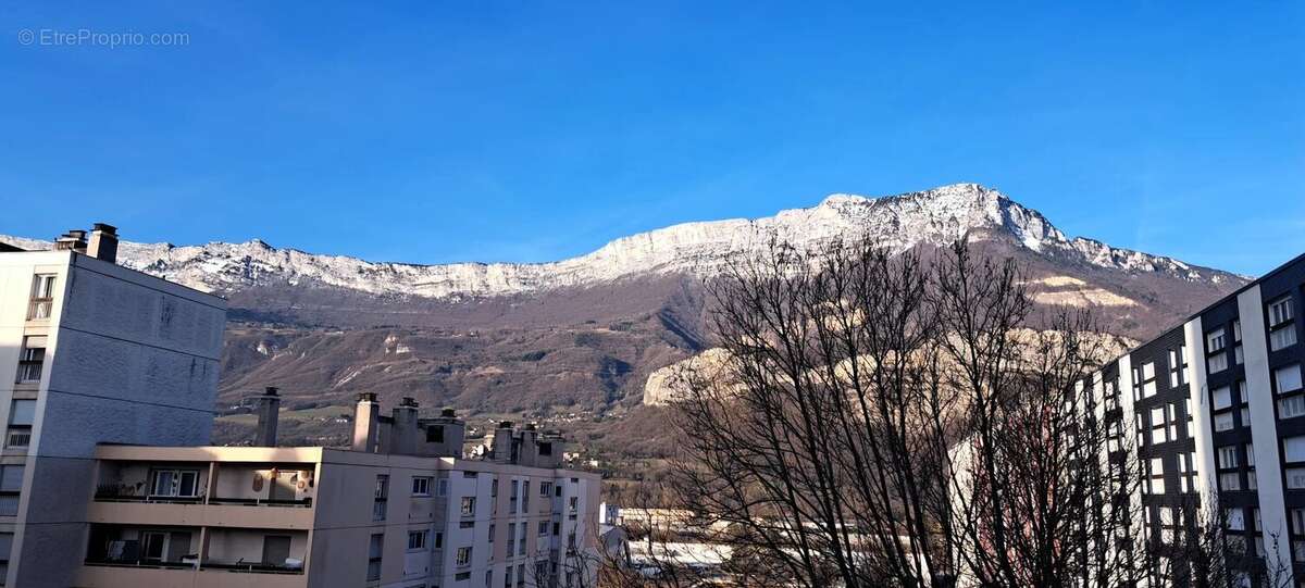 Appartement à LE PONT-DE-CLAIX