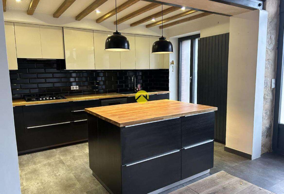 Maison à EGRISELLES-LE-BOCAGE