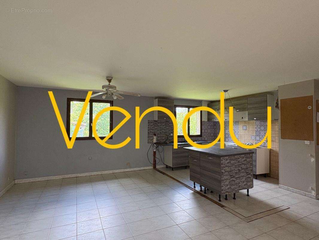 Maison à L&#039;HONOR-DE-COS