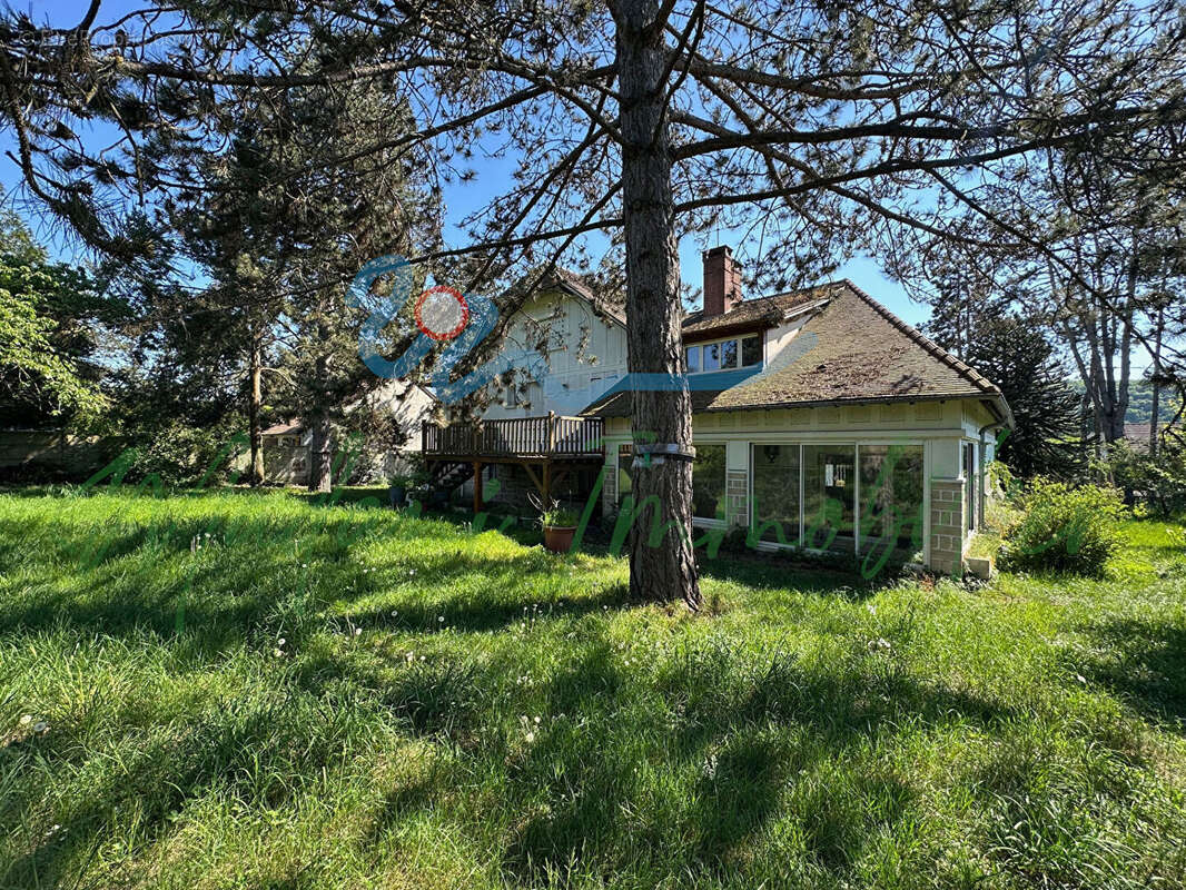 Maison à BENNECOURT