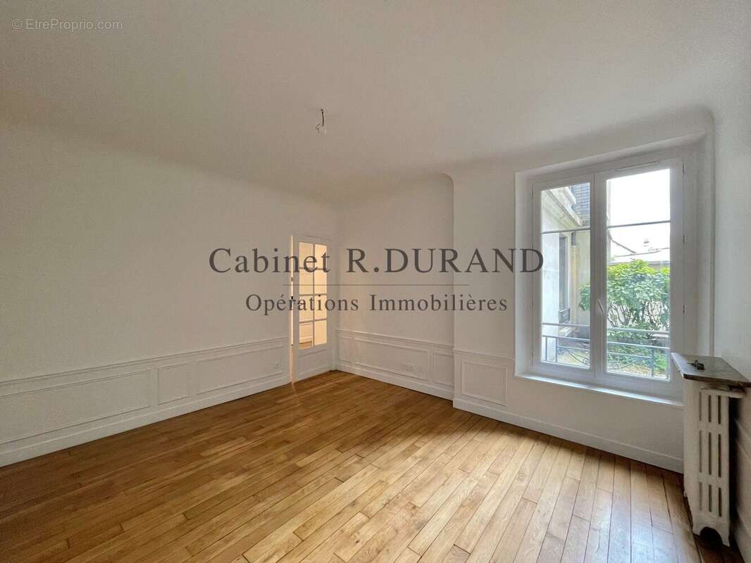 Appartement à COLOMBES