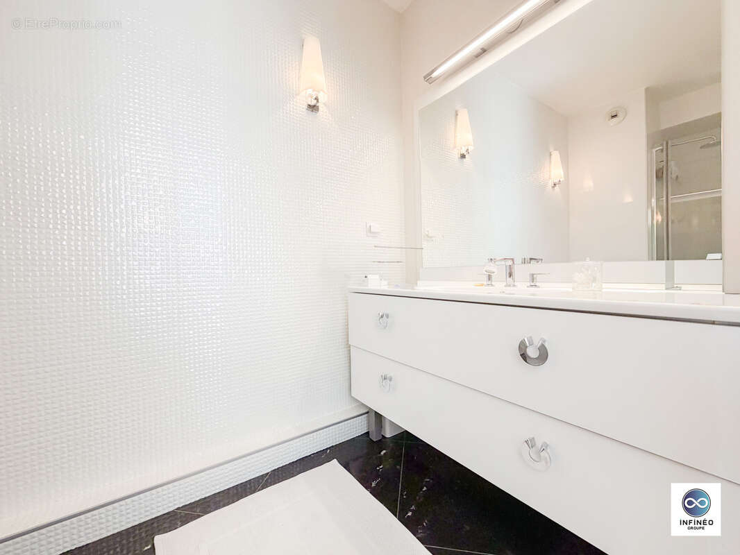 Appartement à LE PLESSIS-ROBINSON