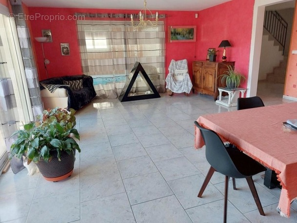 Appartement à SAINT-MARD-LES-ROUFFY