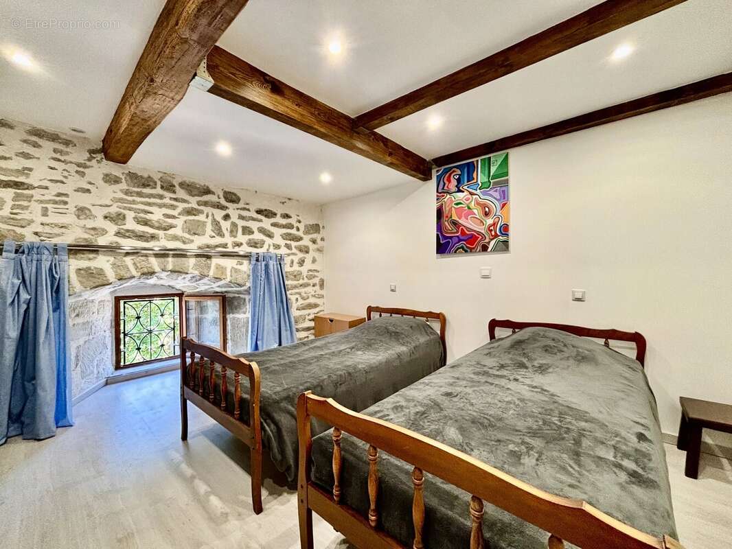 Maison à PEYRIAC-MINERVOIS