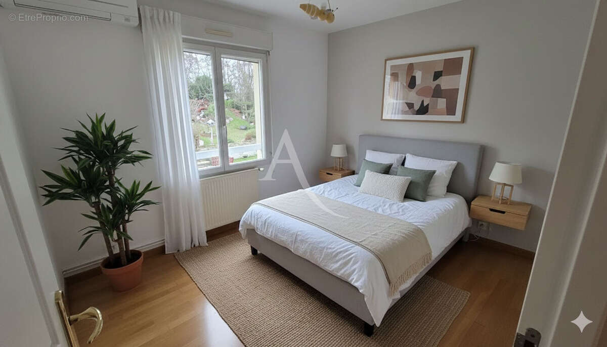 Maison à SAINT-THIBAULT-DES-VIGNES