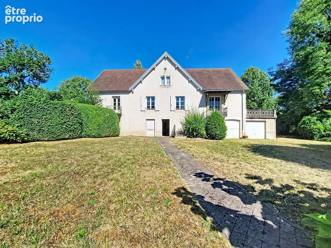 Maison à ARC-LES-GRAY