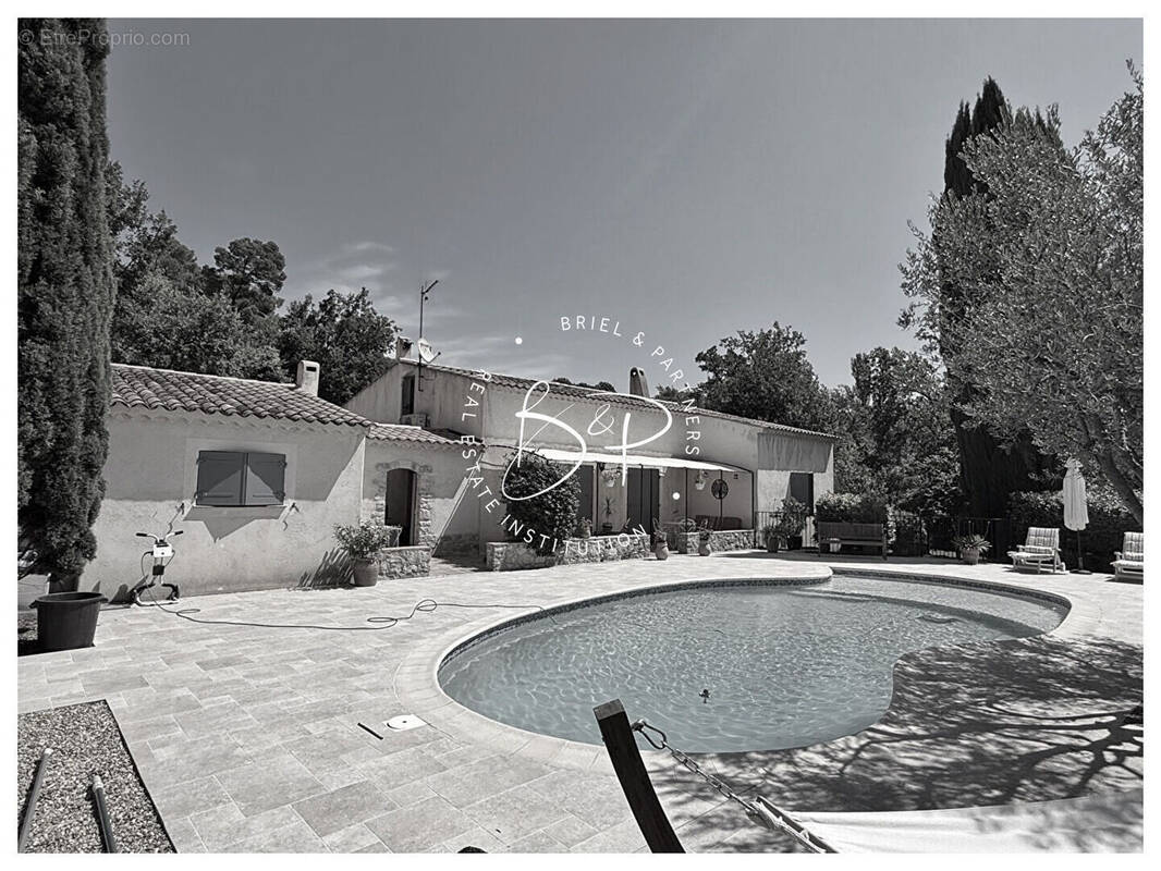 Maison à LORGUES