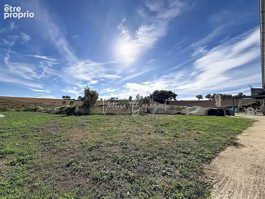 Villa avec piscine et grand entrepôt   À 15 minutes St-Affrique - photo 14