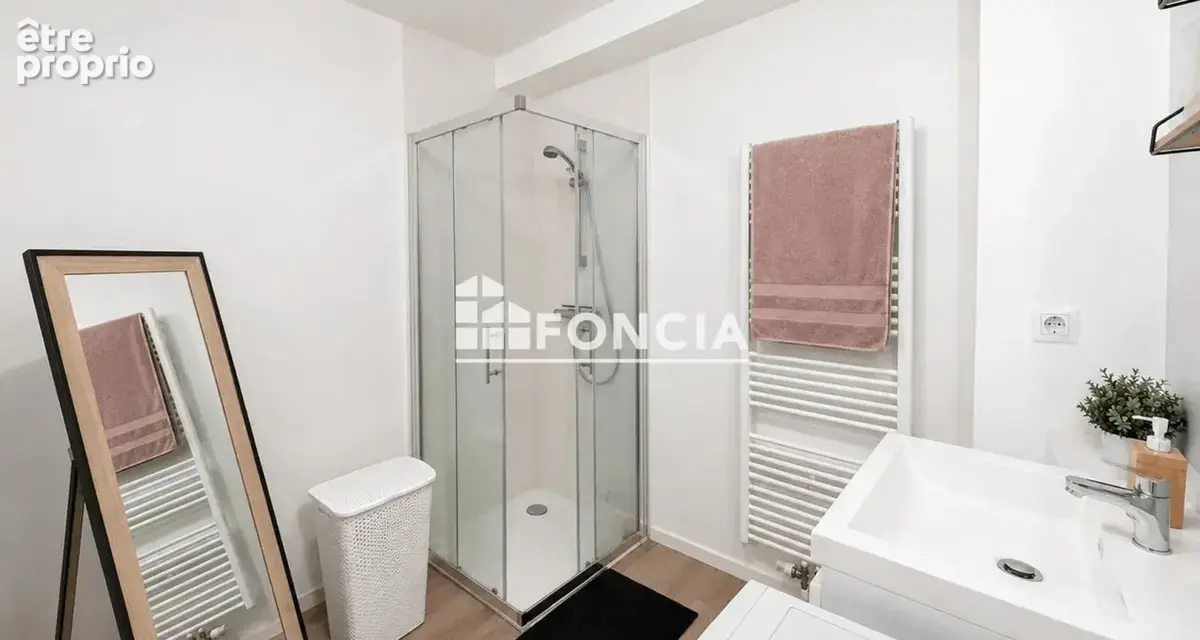  t2 récent – ascenseur - balcon – parking couvert – dpe c - photo 4