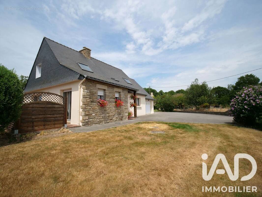 Photo 1 - Maison à PLUMERGAT