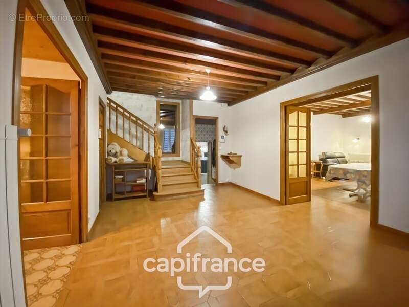 Maison à SARRAS