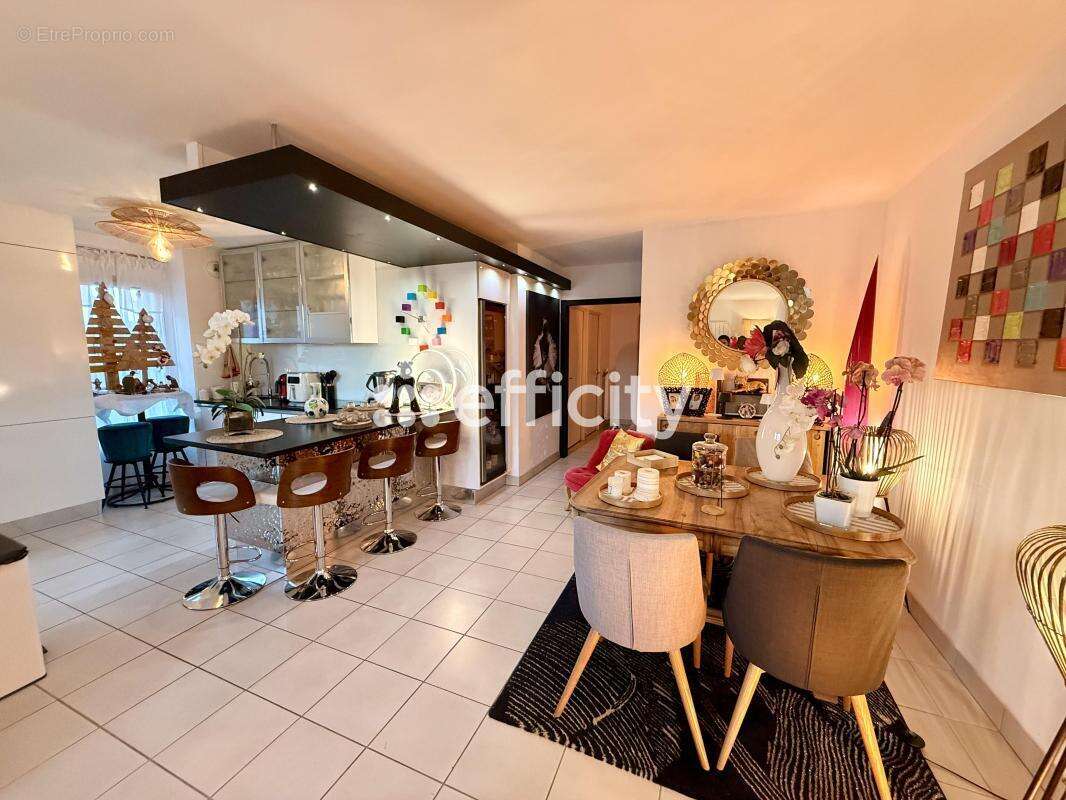 Appartement à LENTILLY