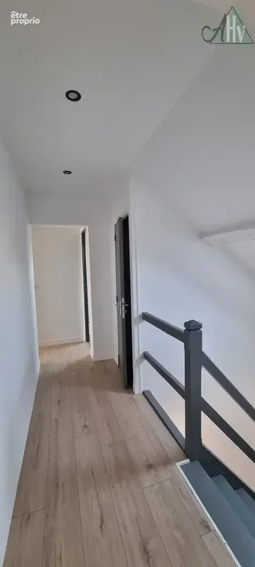 Maison de ville sur sous-sol total - 143 m2 - Hyper centre de Provins - photo 11