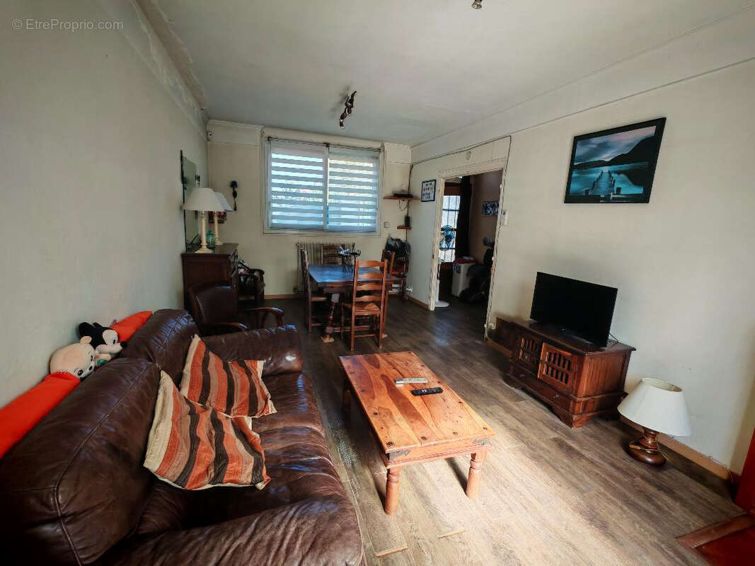 Maison à SARTROUVILLE