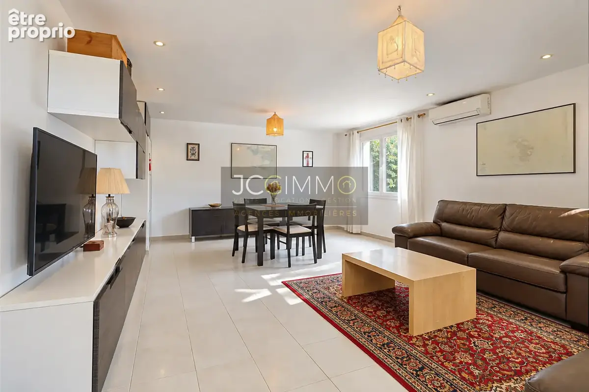 BAS DE VILLA 89 m2 avec vue dominante et 470 m2 de terrain privatif - photo 4