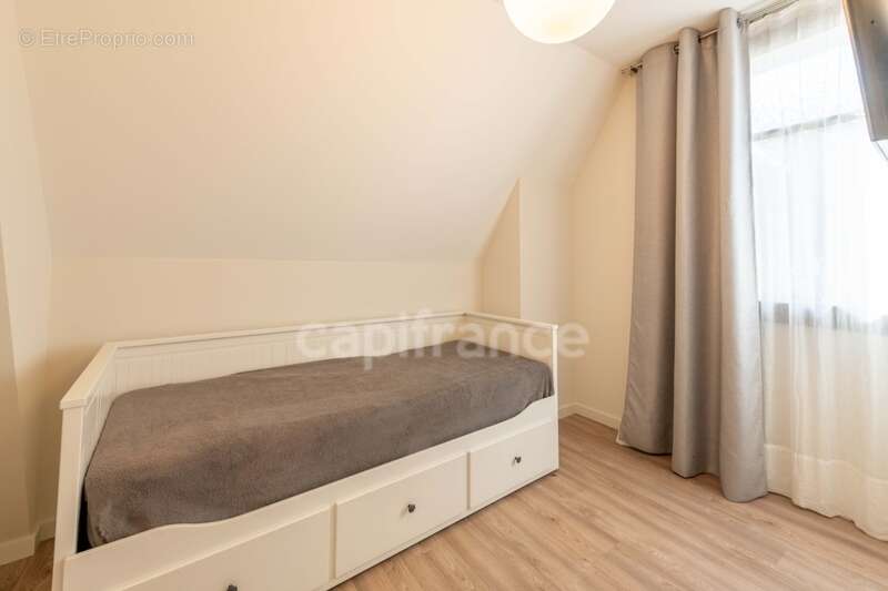 Maison bourgeoise 255 m² entièrement rénovée, parc clos et arboré de 4 303 m² (piscinable), 3 garages, terrasse, jacuzzi - photo 57