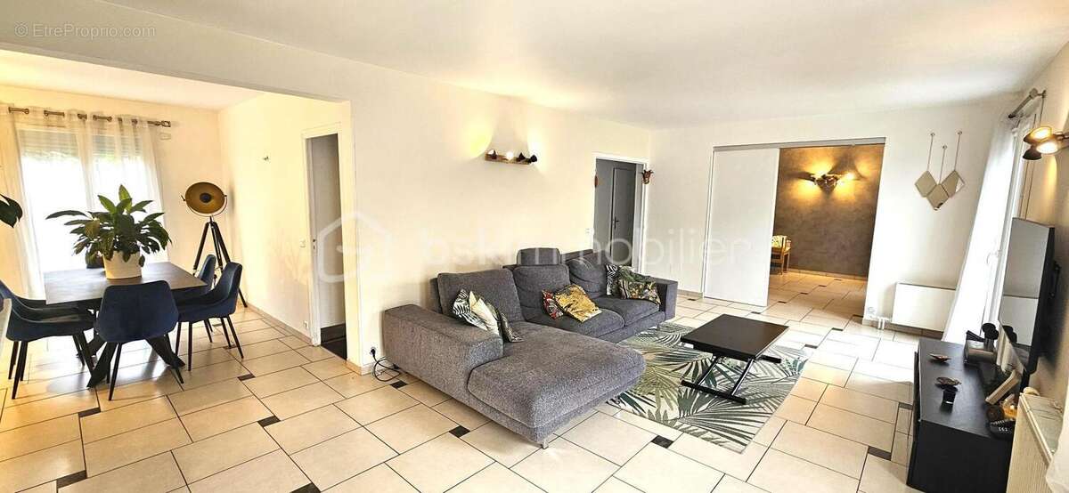 Maison à PONTAULT-COMBAULT