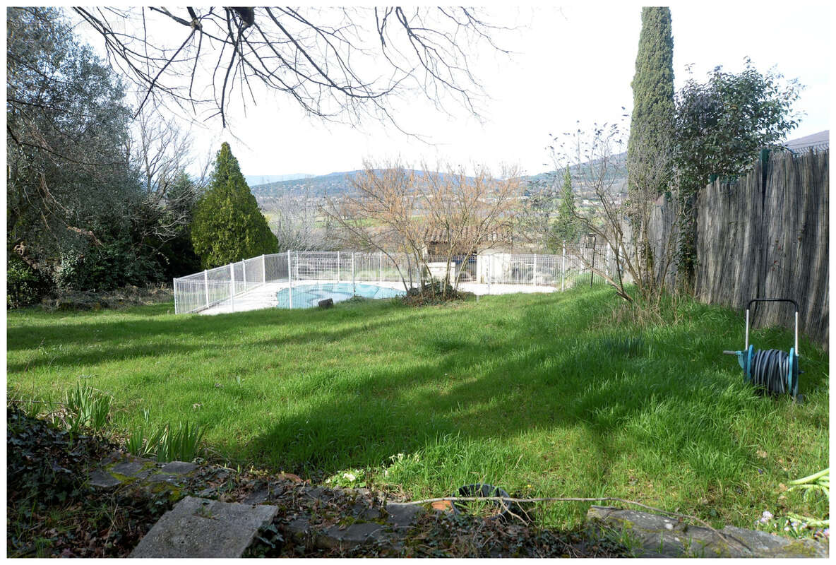 Maison à MONTELIMAR