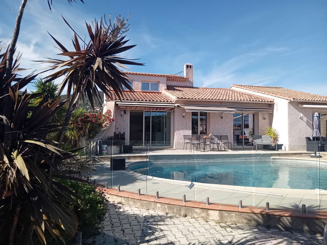 Maison à BORMES-LES-MIMOSAS