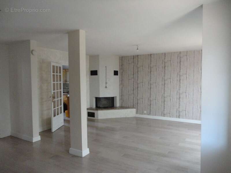 Dpt Tarn (81), à vendre Castres villa P6 de 124 m² sur terrain 358 m² avec terrasse et garage - photo 2