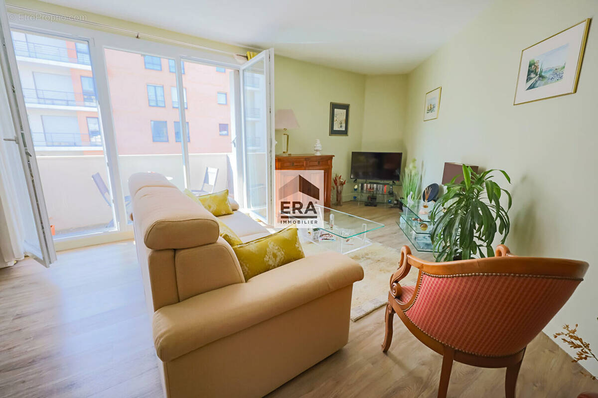 Appartement à ISSY-LES-MOULINEAUX