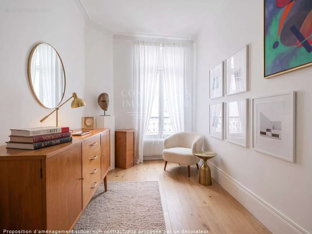 Appartement à PARIS-16E